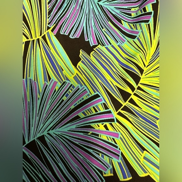 Avenue Palm Leaf Print Plus Size One Piece Swimsuit Sz 20 - Picture 8 of 10